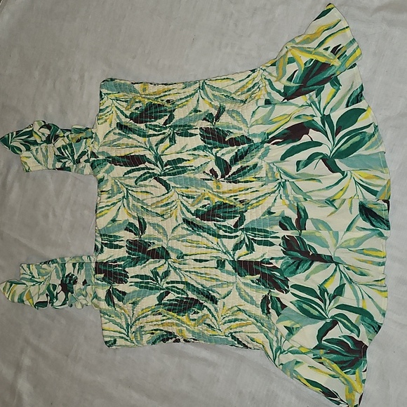 Torrid Peplum Washable Crinkle Gauze Smocked Tank Top 2X - Picture 5 of 10